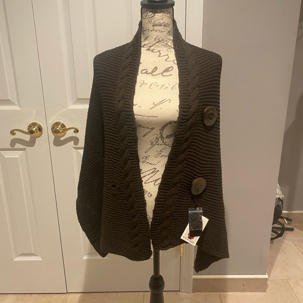 NWT MULTI-LOOK WRAP/ SHAWL BY NOELLE